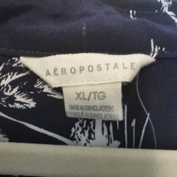 Aeropostale Cropped Palm Print Tie Top - Picture 7 of 8